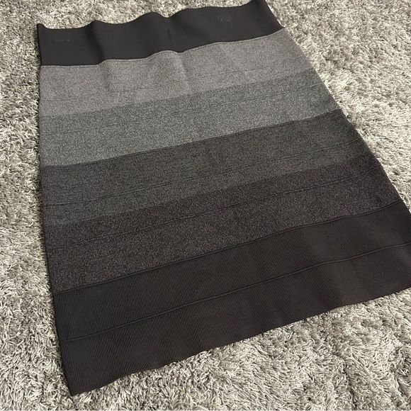 BCBG Generation women's Skirt Size Medium - Picture 3 of 5